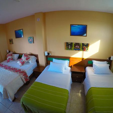 Dolphin House Hotel Puerto Baquerizo Moreno Ngoại thất bức ảnh