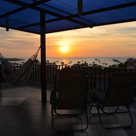 Dolphin House Hotel Puerto Baquerizo Moreno Ngoại thất bức ảnh