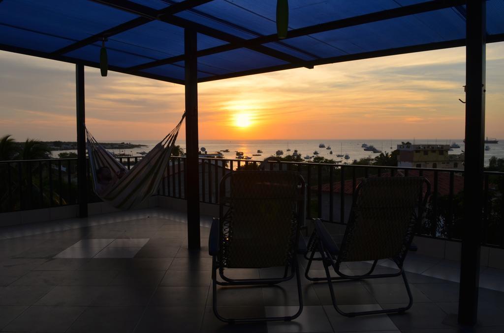 Dolphin House Hotel Puerto Baquerizo Moreno Ngoại thất bức ảnh